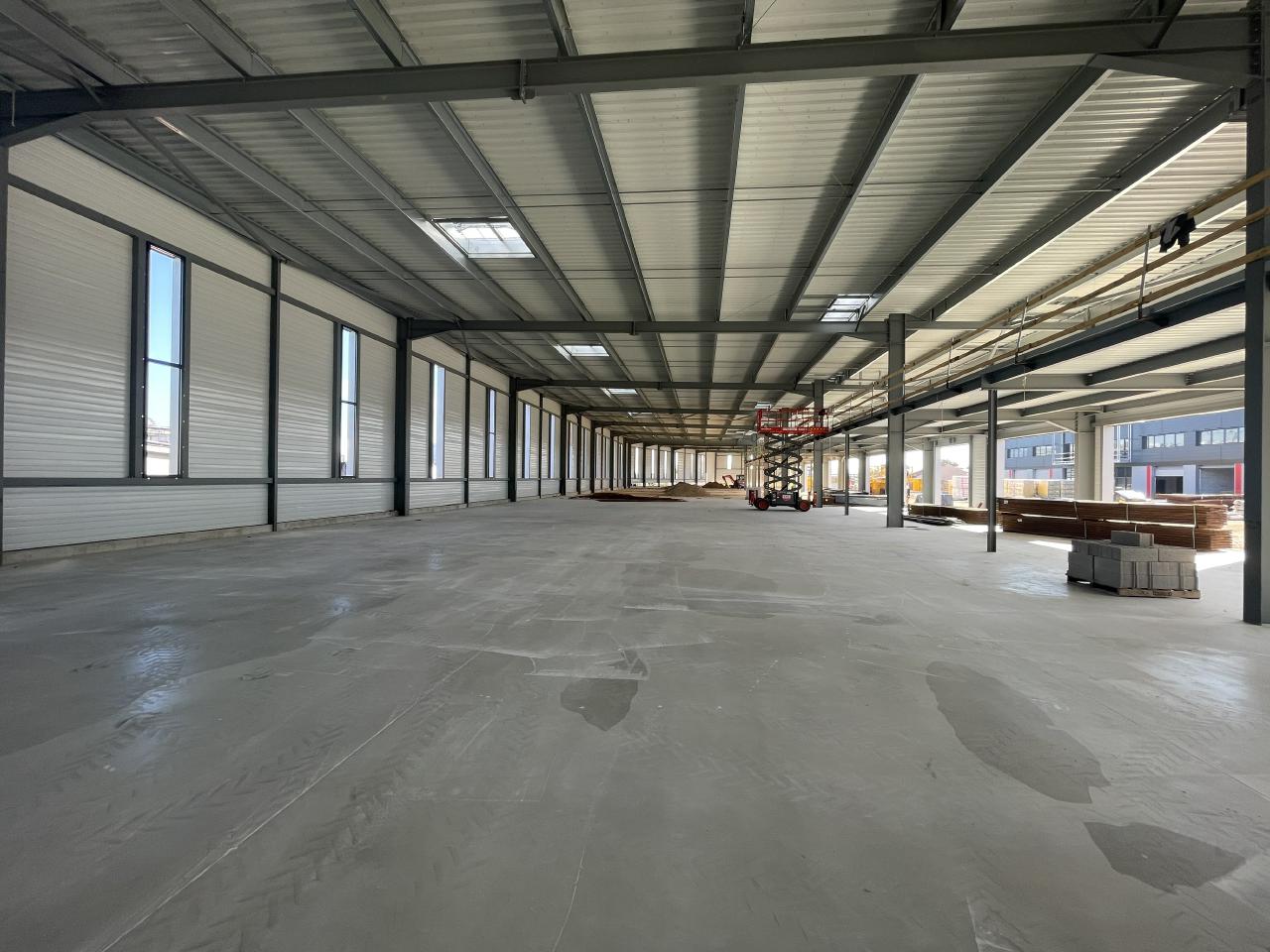 Local d'activité Seyne-sur-Mer 5751m² Location local d'activité Seyne-sur-Mer Var OLACT2311925 0